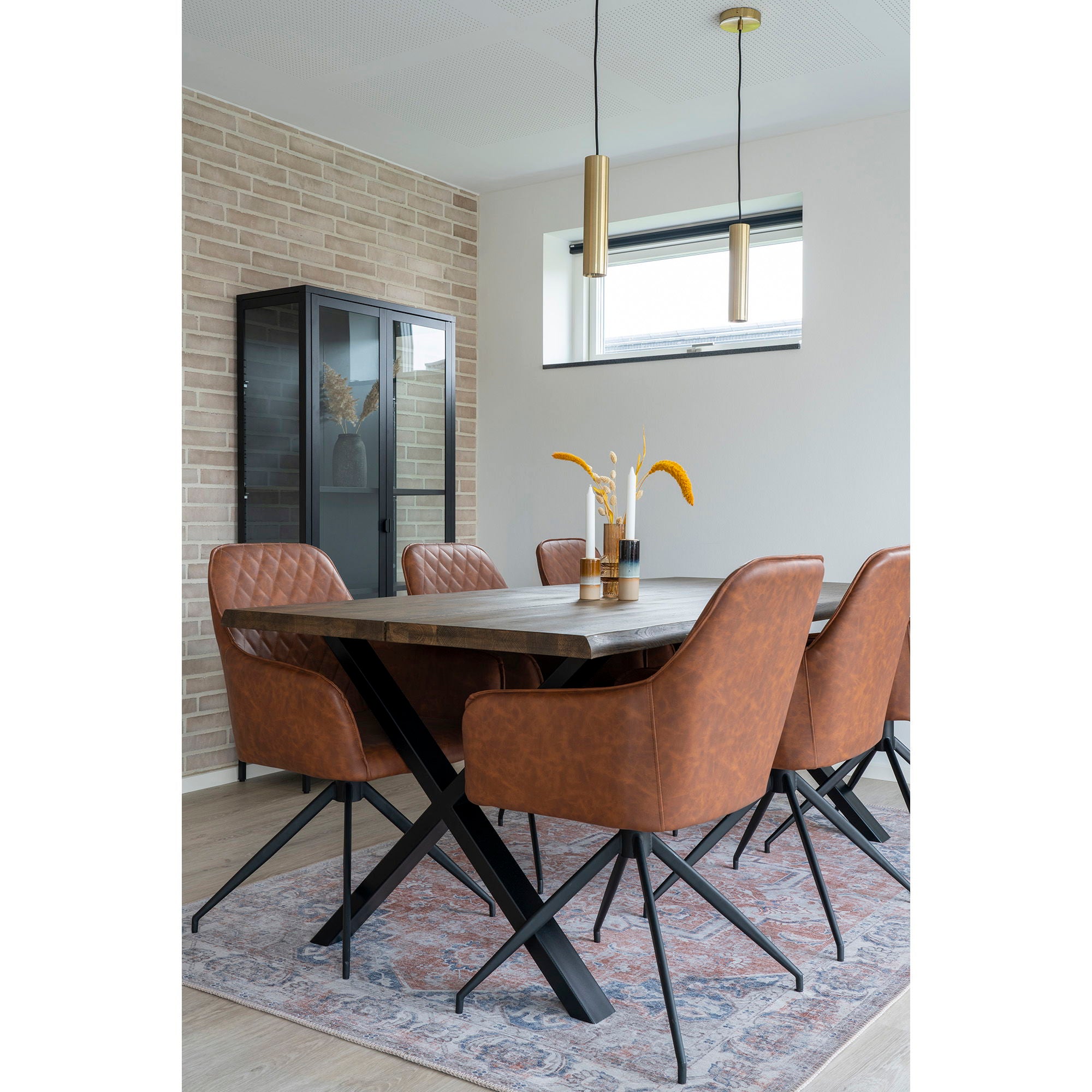 Harbo Dining Chair with swivel
