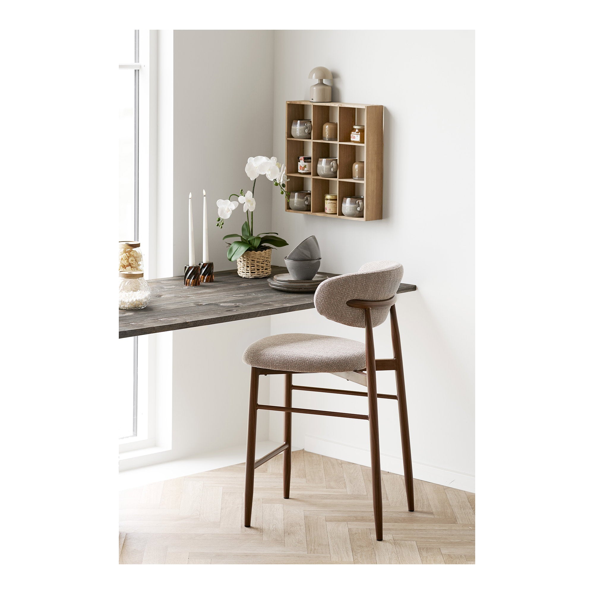 Levanto Counter Chair – Sand / Walnut