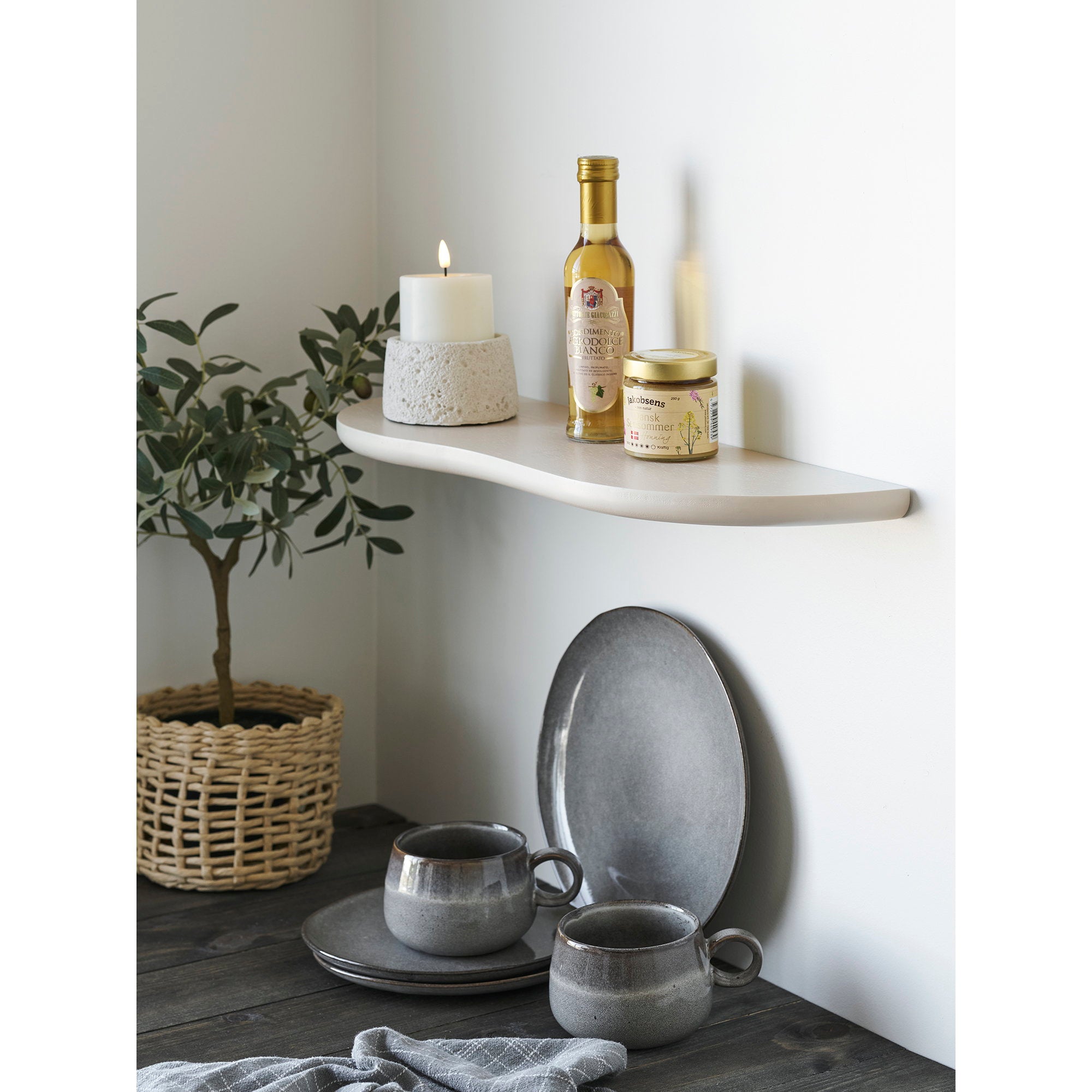 Botta Wall Shelf – Beige