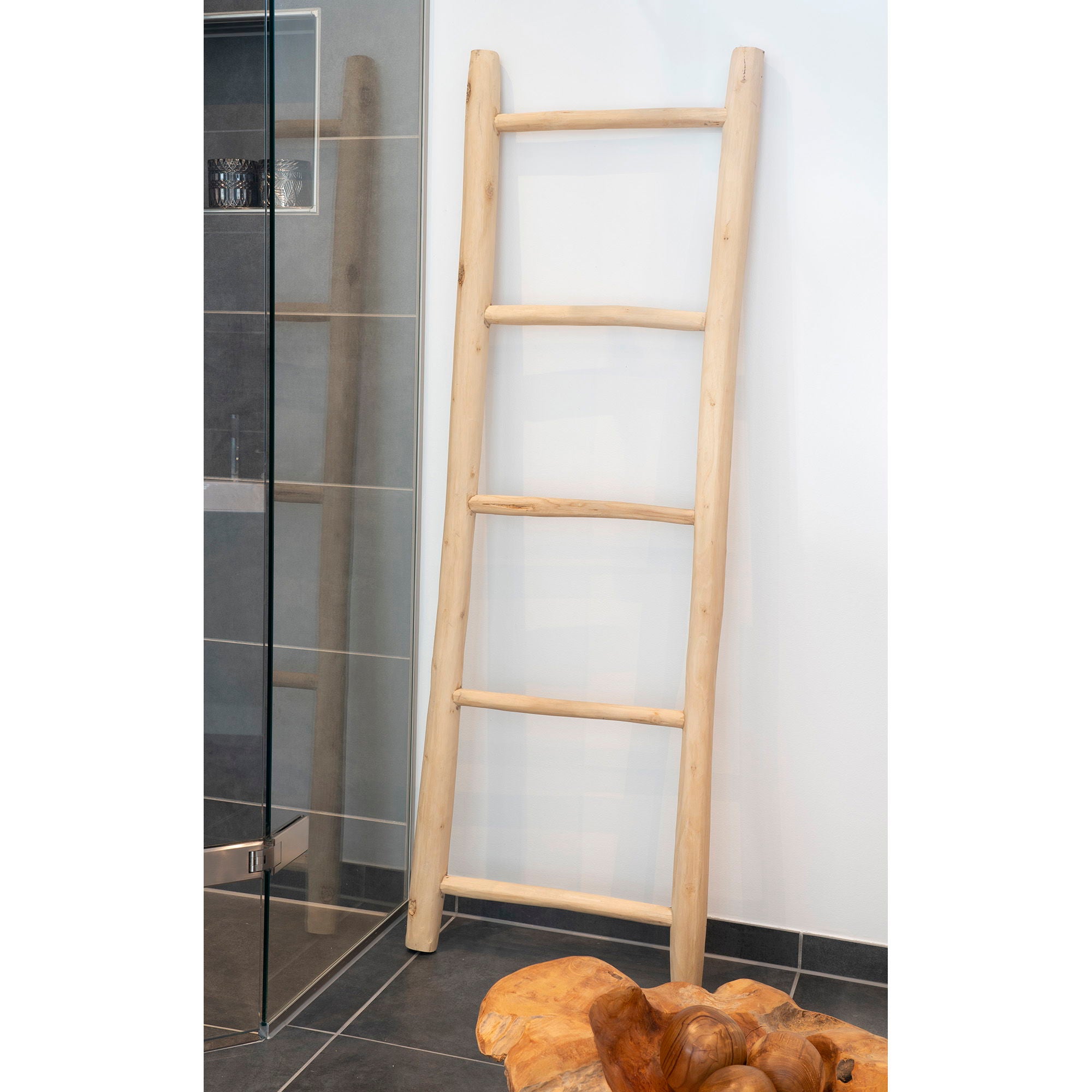 Decorative ladder