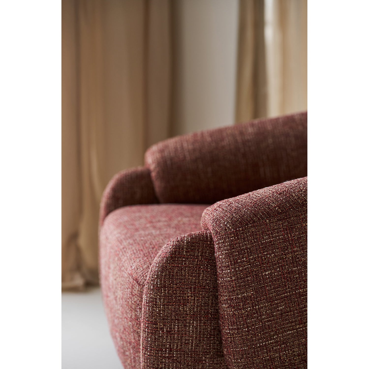 Hamilton Lounge chair – Bordeaux Mix