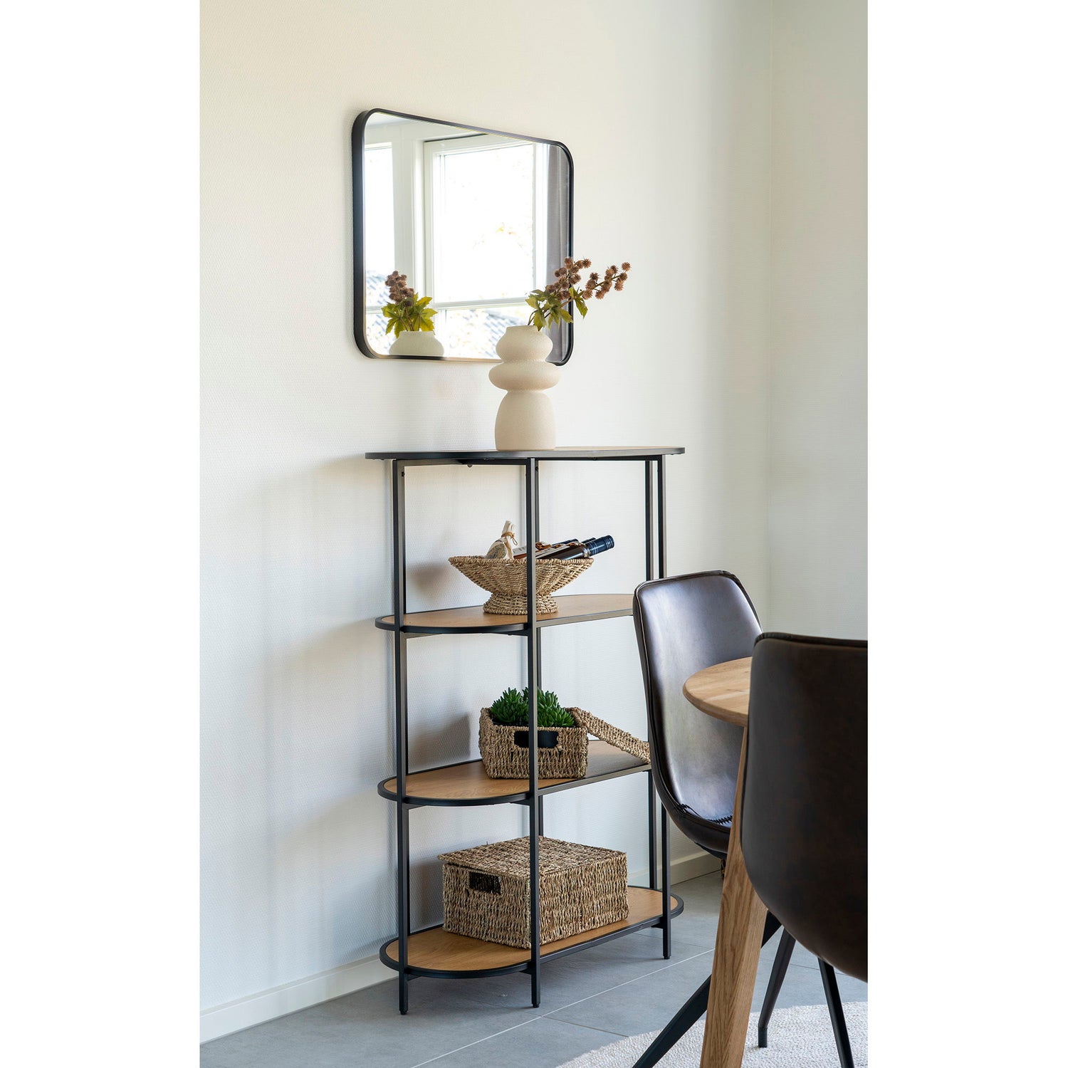 Vita shelf