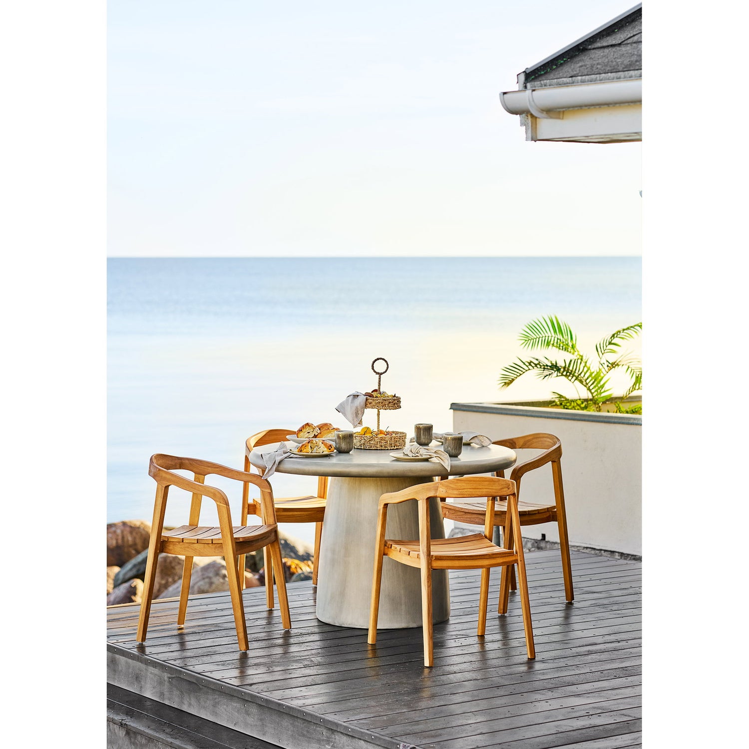 Bonnet Dining Table – Grey