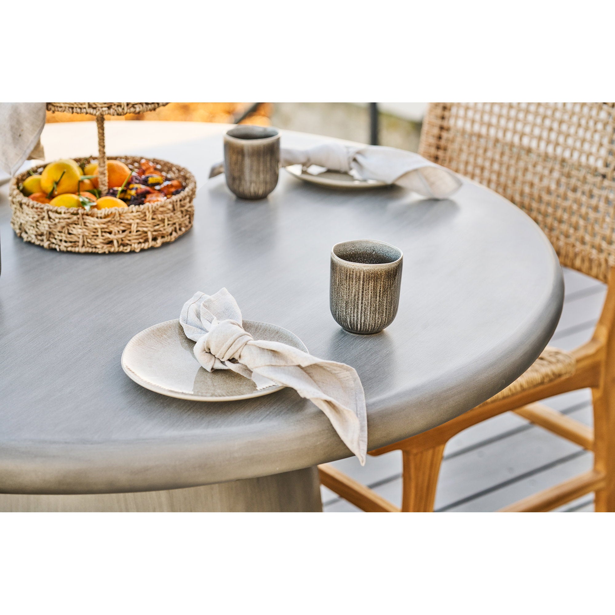 Bonnet Dining Table – Grey