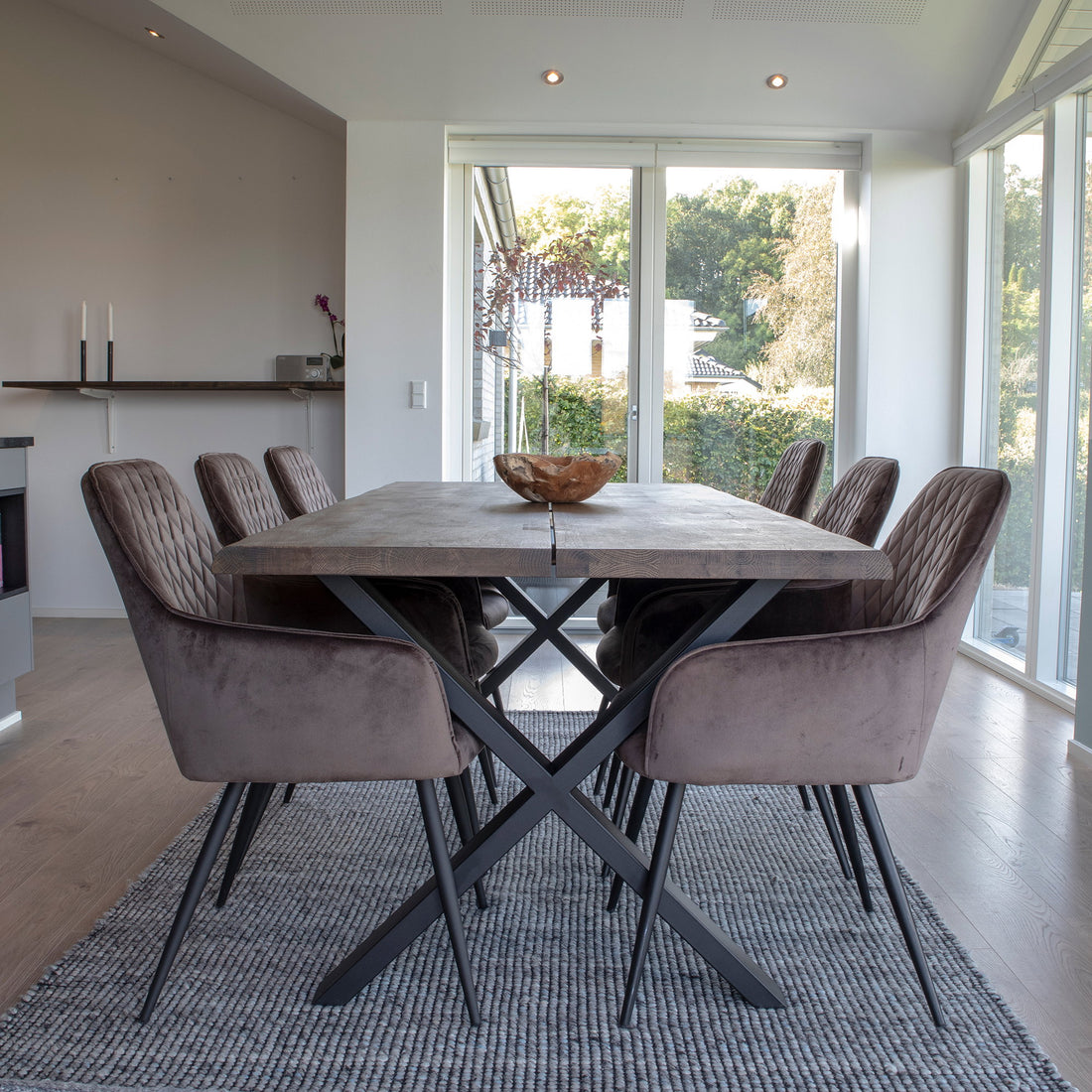 Toulon and Harbo Dining Set – Velvet – Nature / Ligth brown