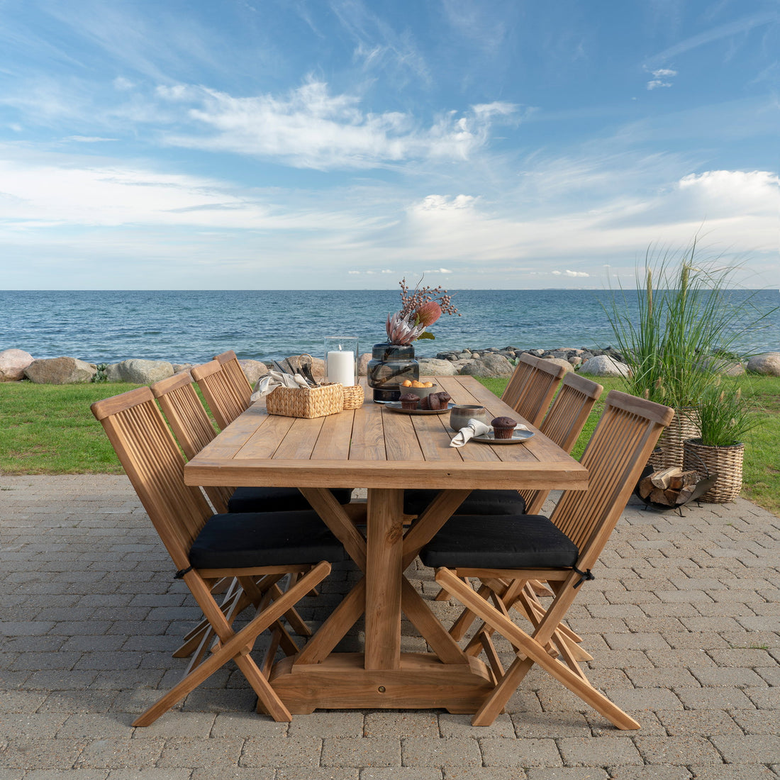 Volos and Toledo Garden Set – Natural