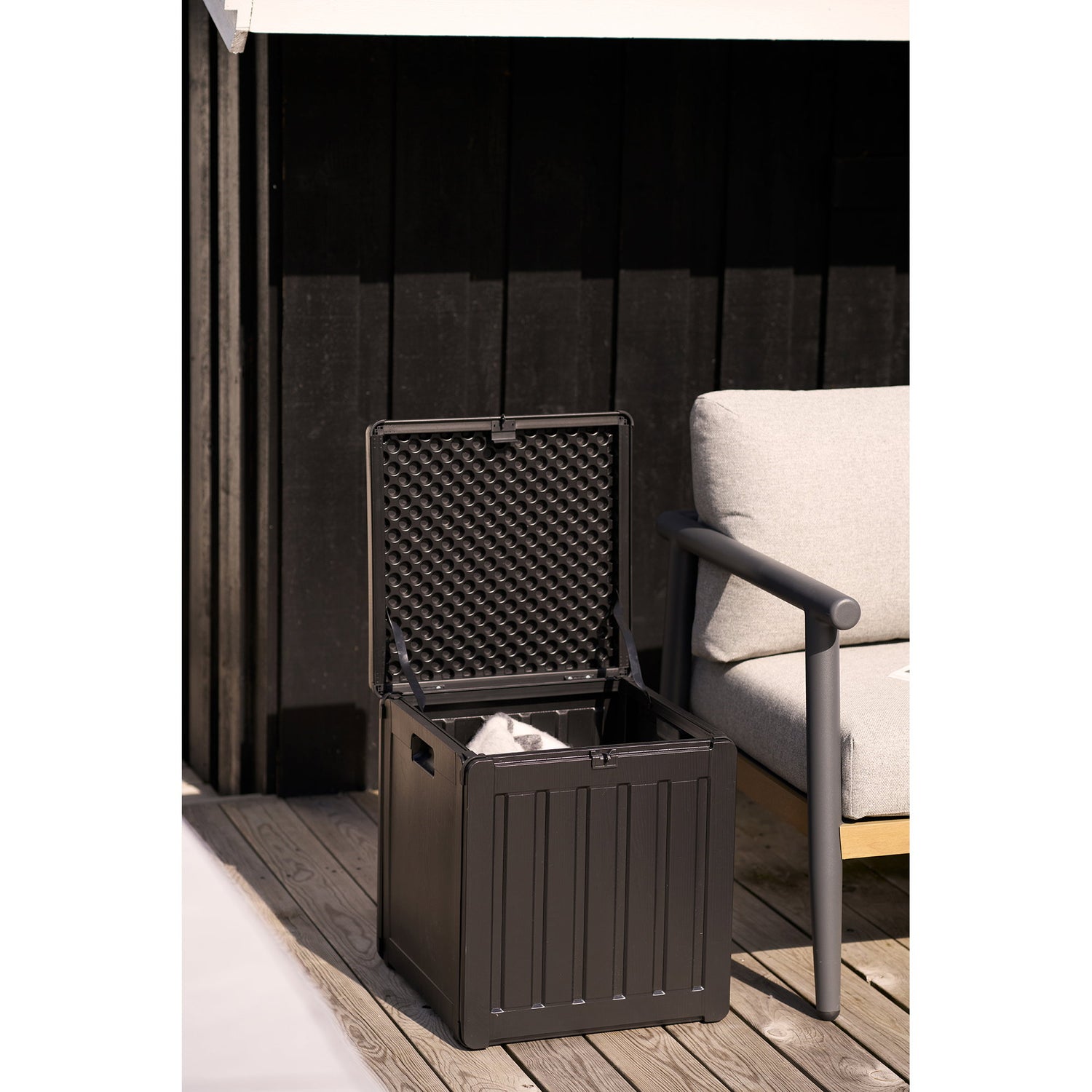 Sobra Cushion Box – Black