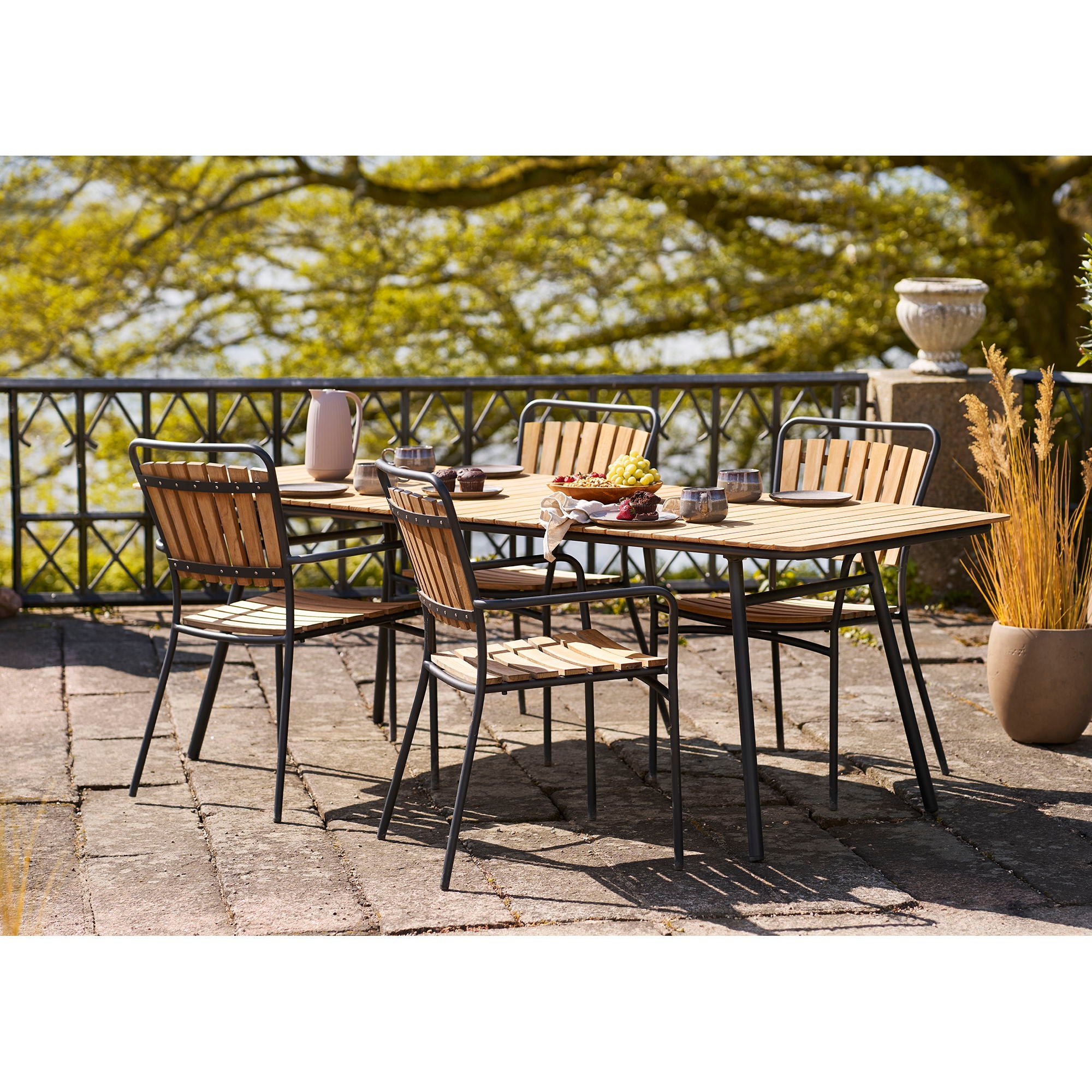 Cleveland Dining Table