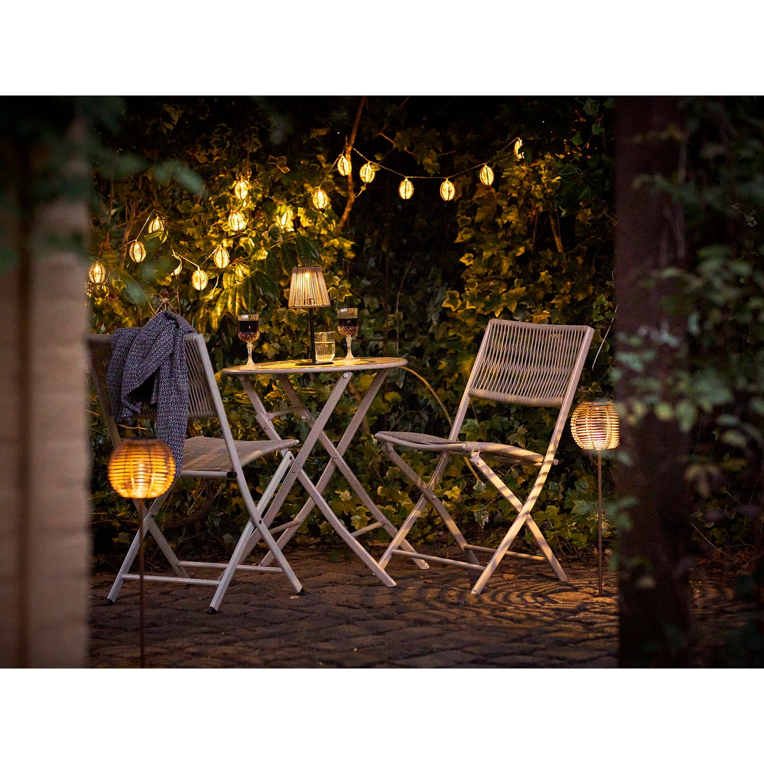 Carlisle LED String Light – Natural / Black