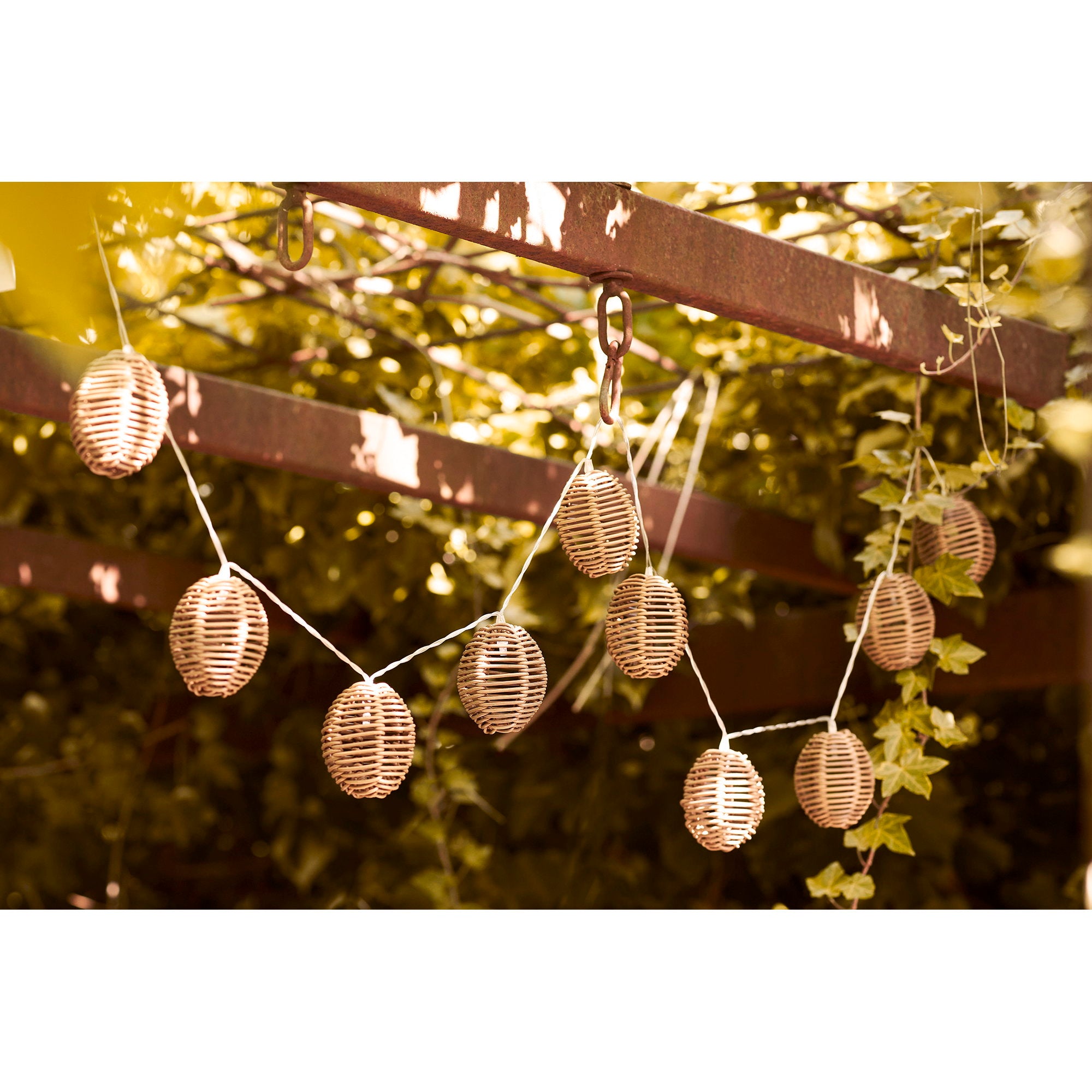Carlisle LED String Light – Natural / Black