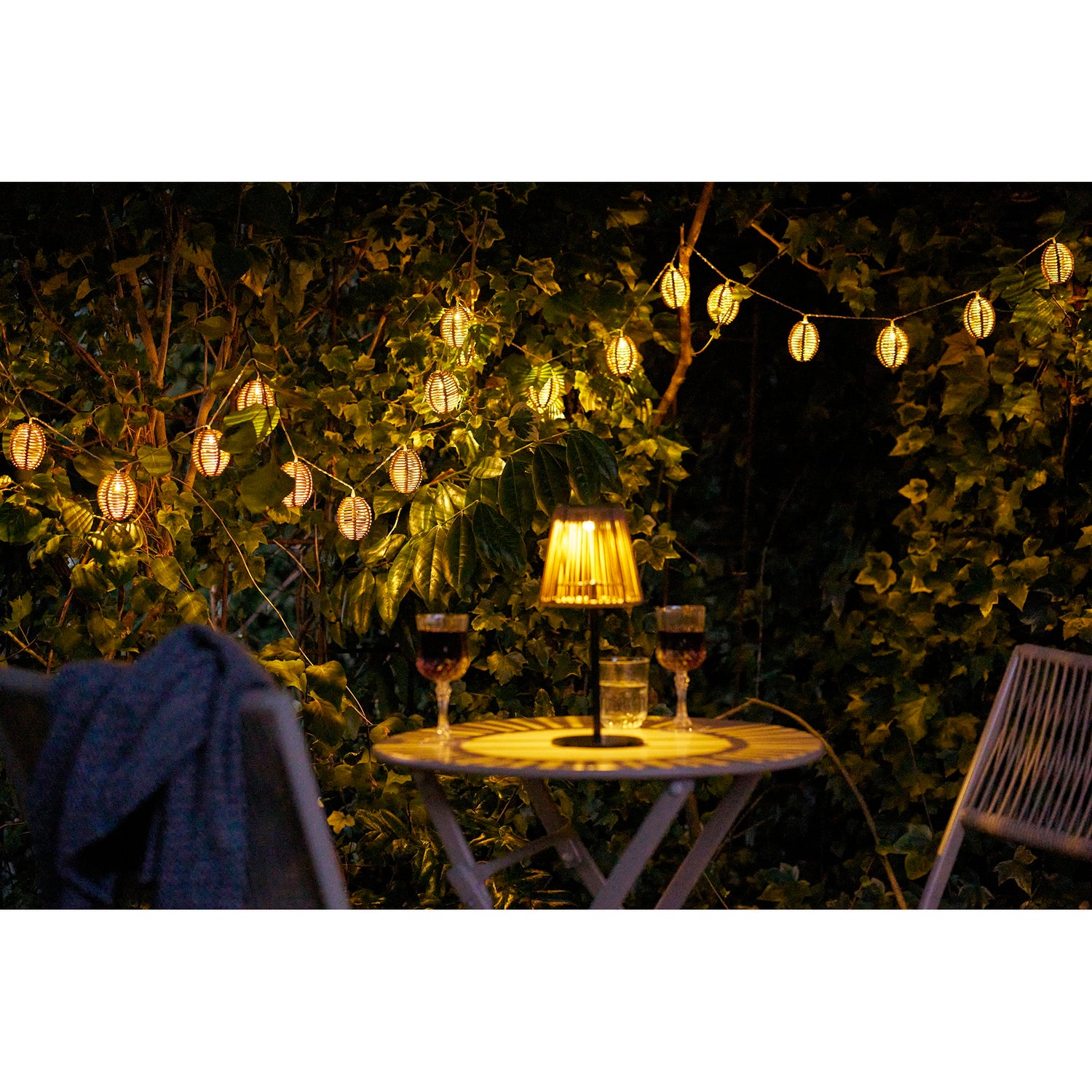 Carlisle LED String Light – Natural / Black