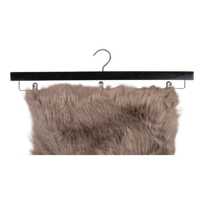 Motella Carpet Hanger